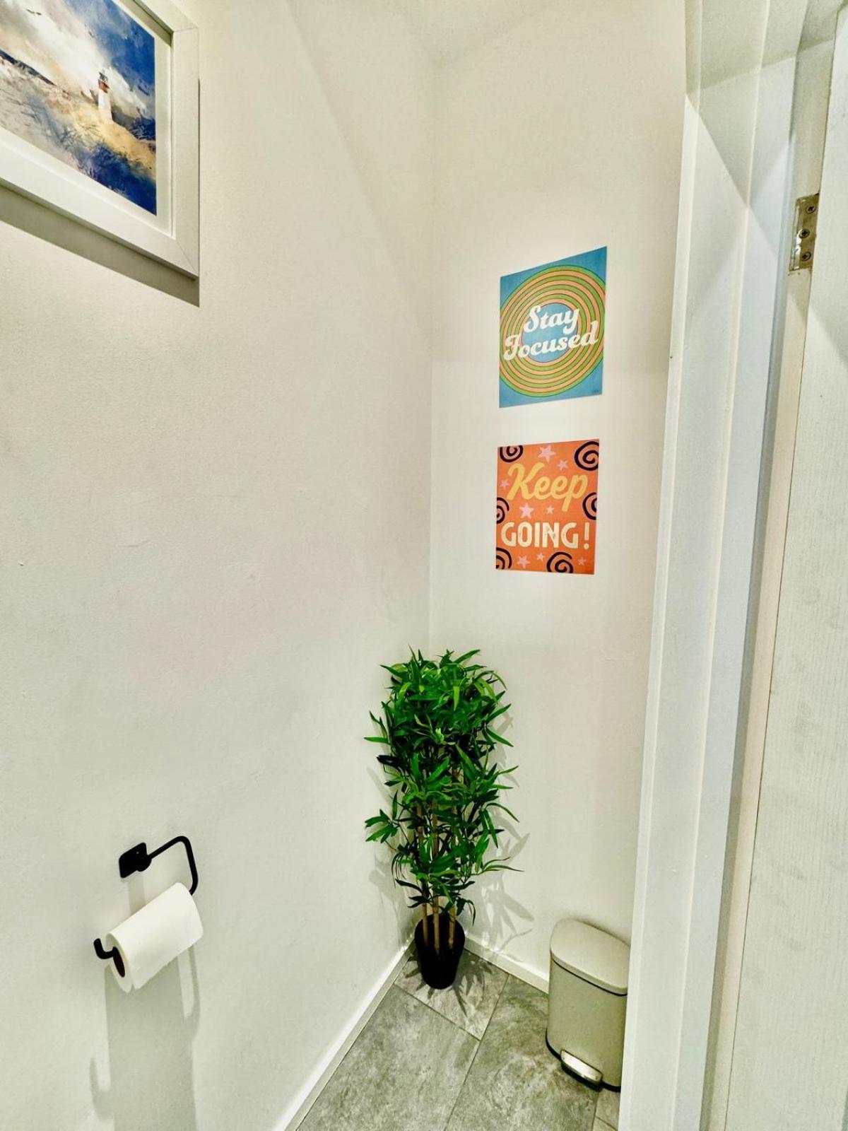 Three Bedroom House By Peacegrove Homes Short Lets & Serviced Accommodation Brighton With Free Wifi & Pet Friendly Kültér fotó