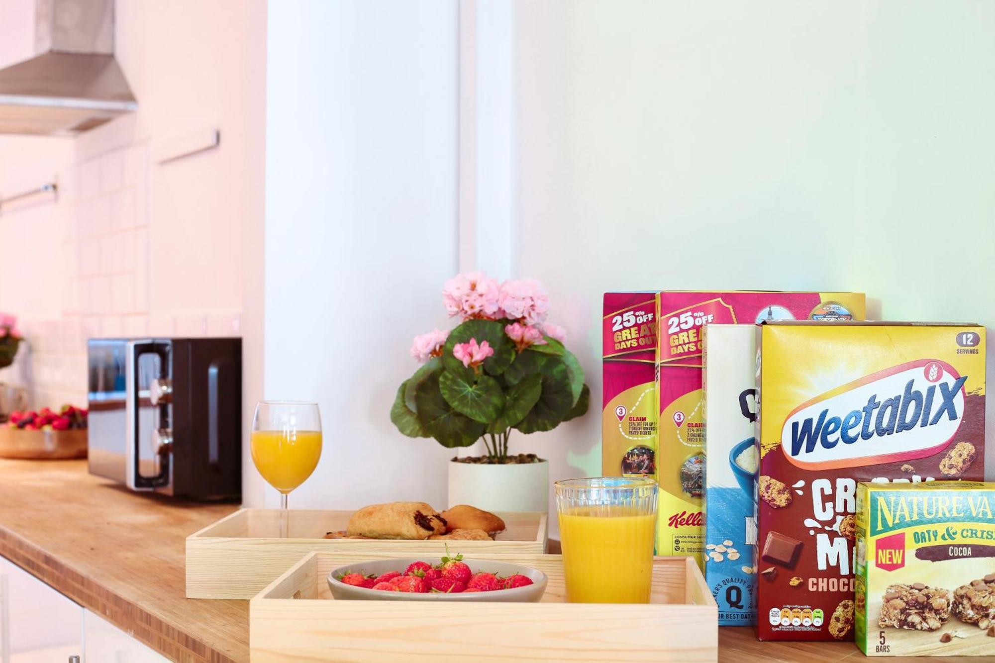 Three Bedroom House By Peacegrove Homes Short Lets & Serviced Accommodation Brighton With Free Wifi & Pet Friendly Kültér fotó